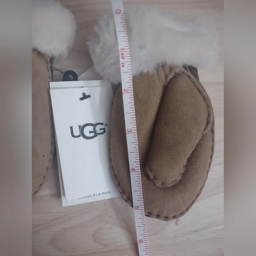 UGG Shearling Leather baby Gloves Mittens Water Resistant Y2K
